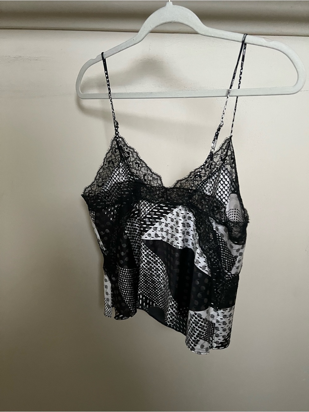 Victorias Secret Black & White Lace Trim Satin Cami Top - Picture 2 of 4